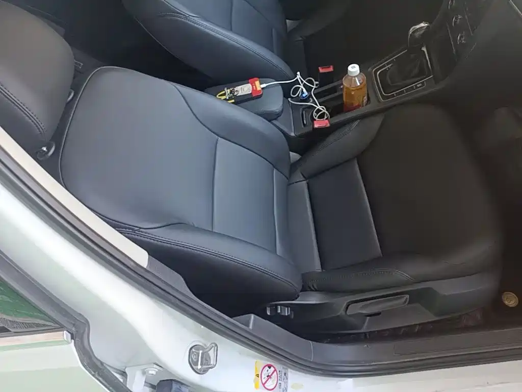 Volkswagen Golf — миниатюра 25