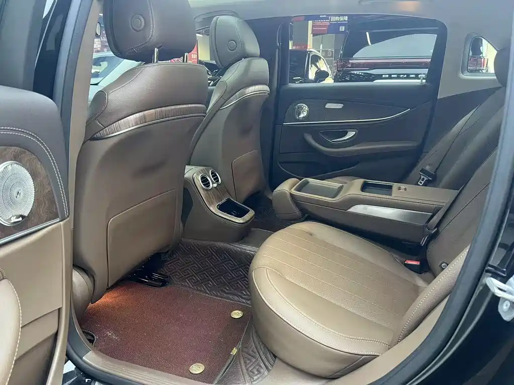Mercedes-Benz E-Class E 2023 E 260 L