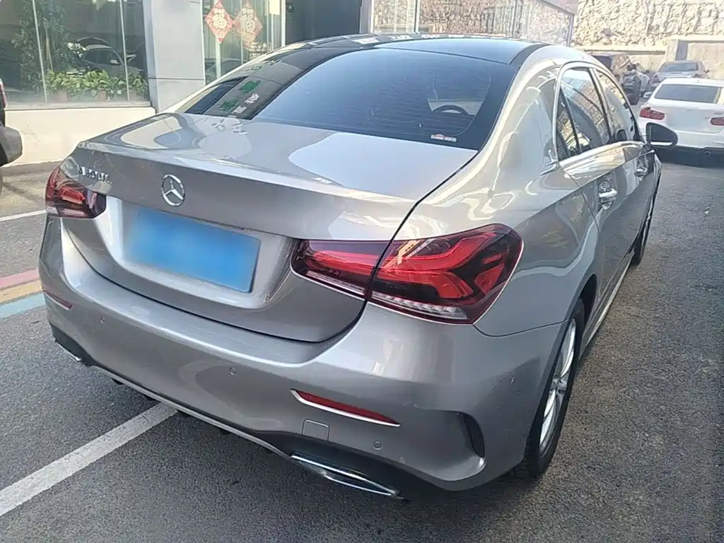 Mercedes-Benz A-Class — миниатюра 7