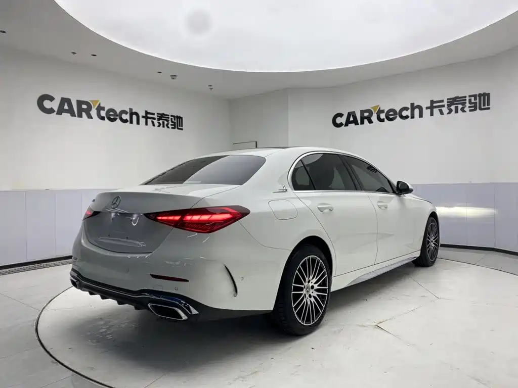 Mercedes-Benz C-Class — миниатюра 5