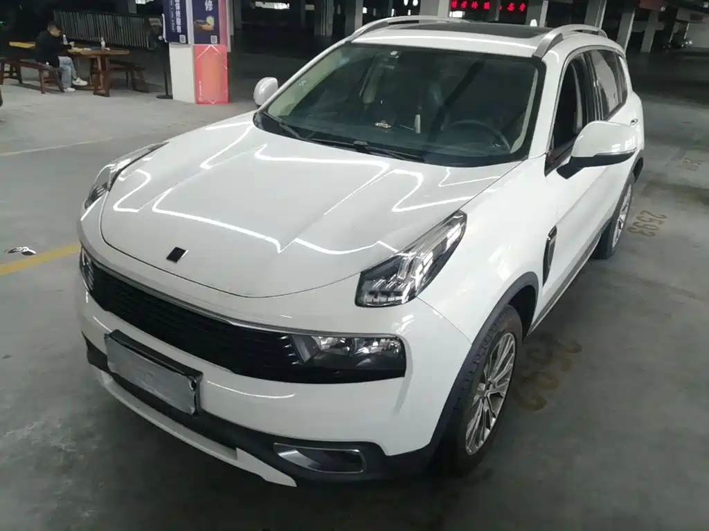 Lynk & Co 01 — миниатюра 2