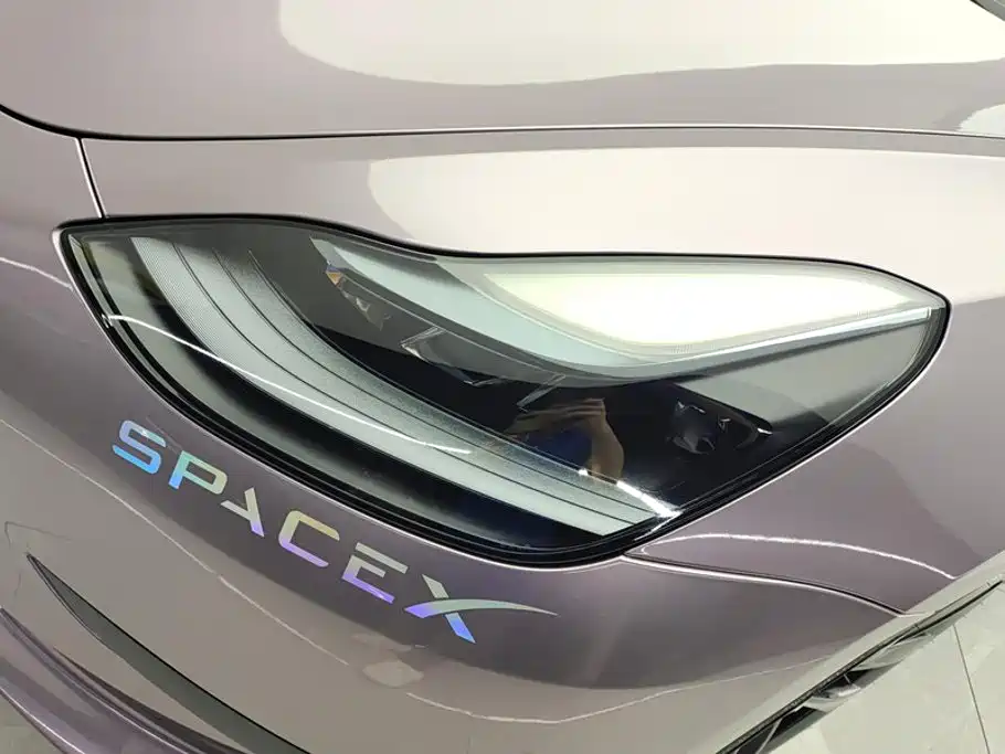 Tesla Model 3 — миниатюра 5