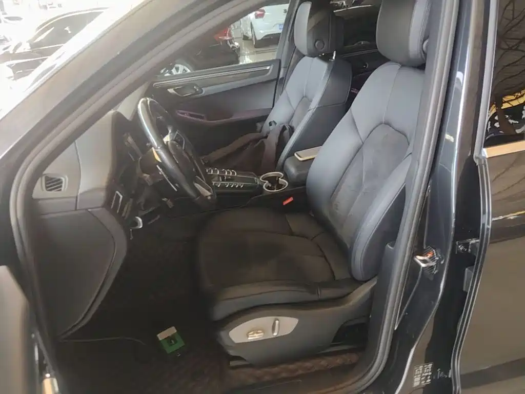 Porsche Macan — миниатюра 15