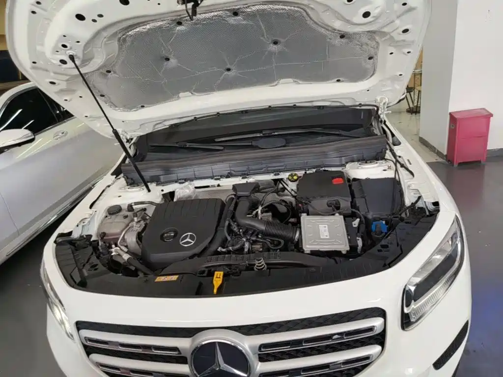 Mercedes-Benz GLB — миниатюра 20