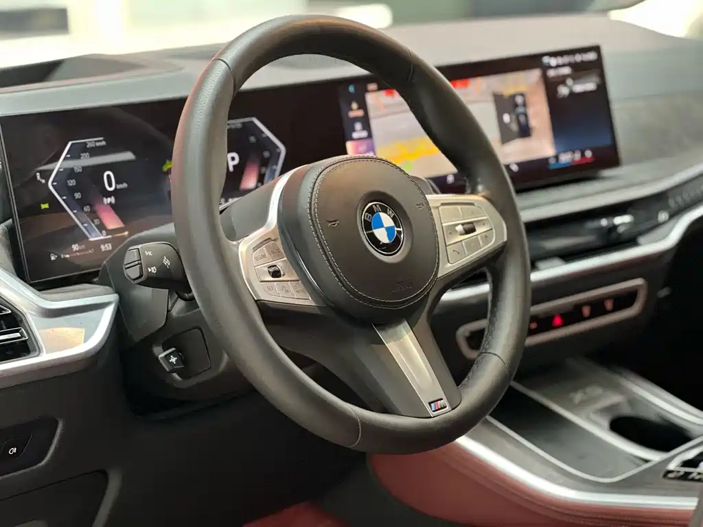 BMW X5 2023 xDrive 30Li Premium M Sport