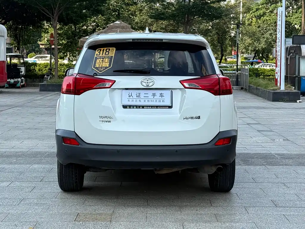 Toyota RAV4 — миниатюра 5