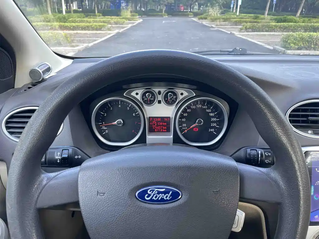 Ford Focus — миниатюра 10
