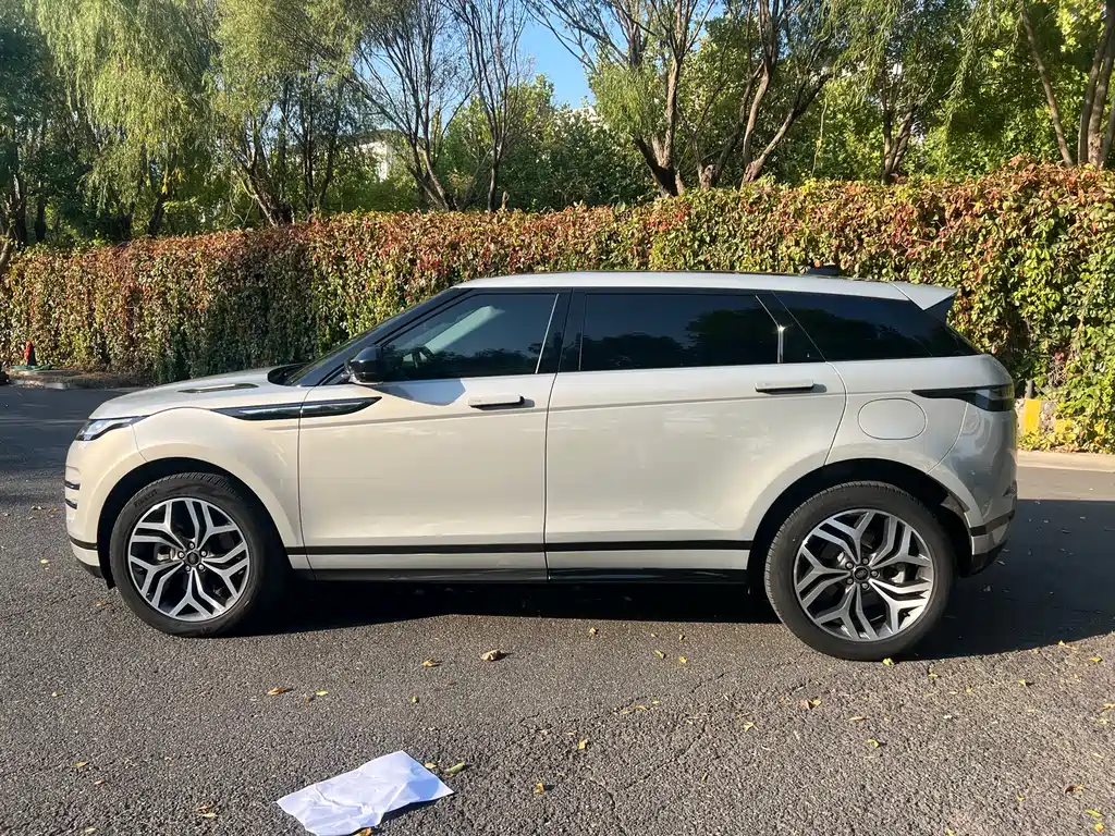 Land Rover Evoque PHEV — миниатюра 8