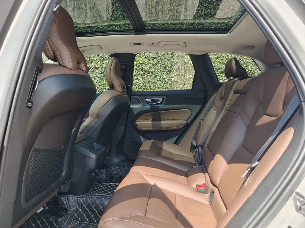 Volvo XC60 — миниатюра 9