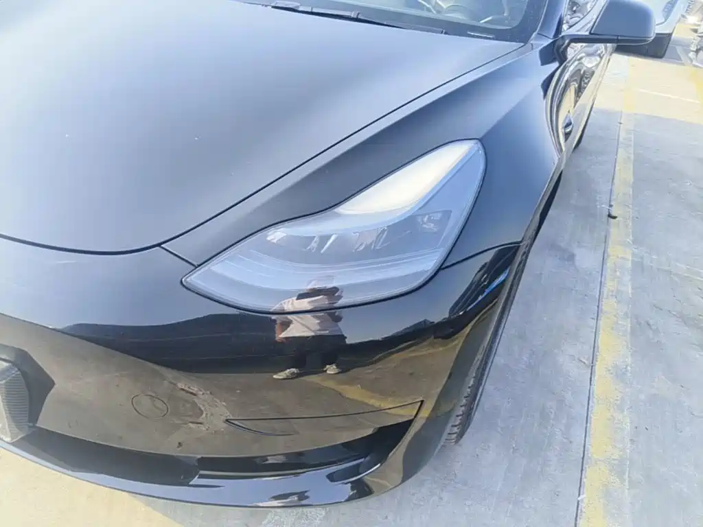 Tesla Model 3 — миниатюра 24