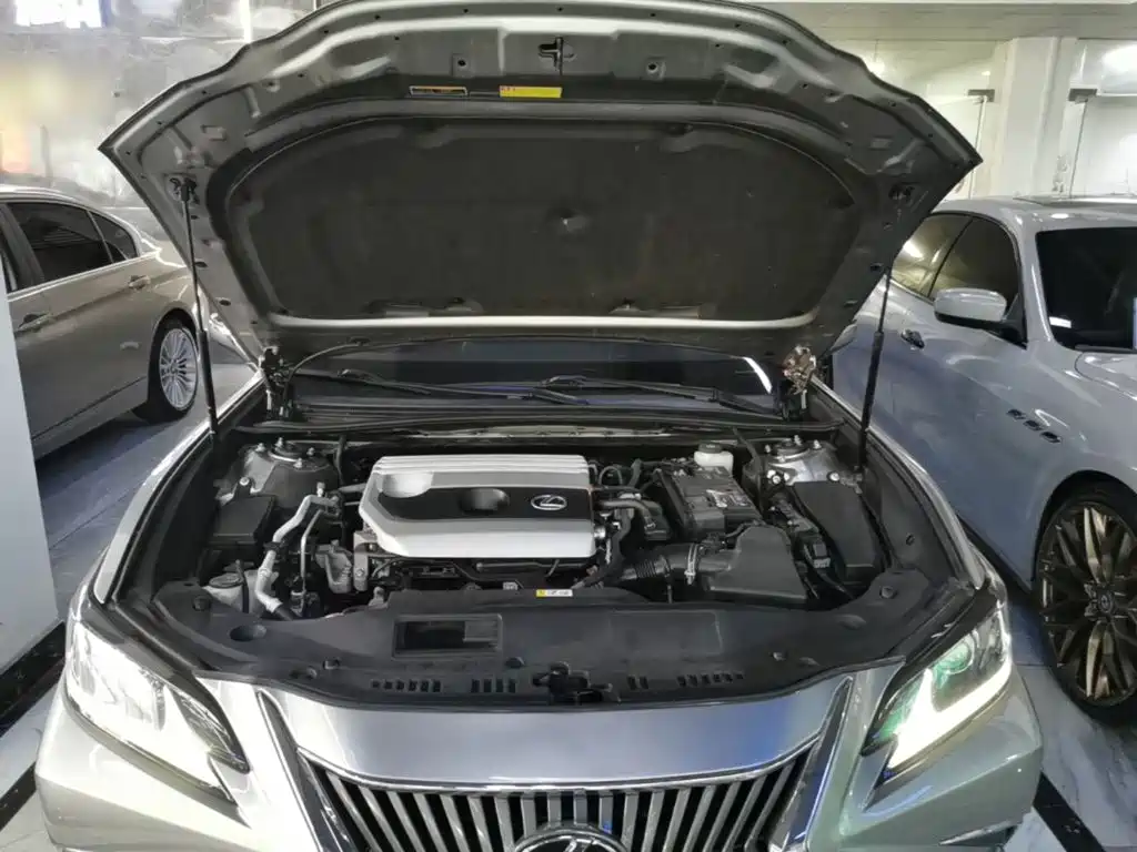 Lexus ES — миниатюра 20