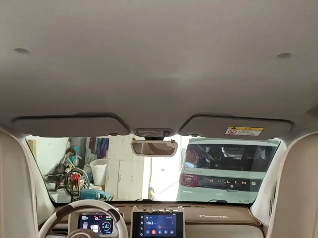 Wuling MINIEV — миниатюра 18
