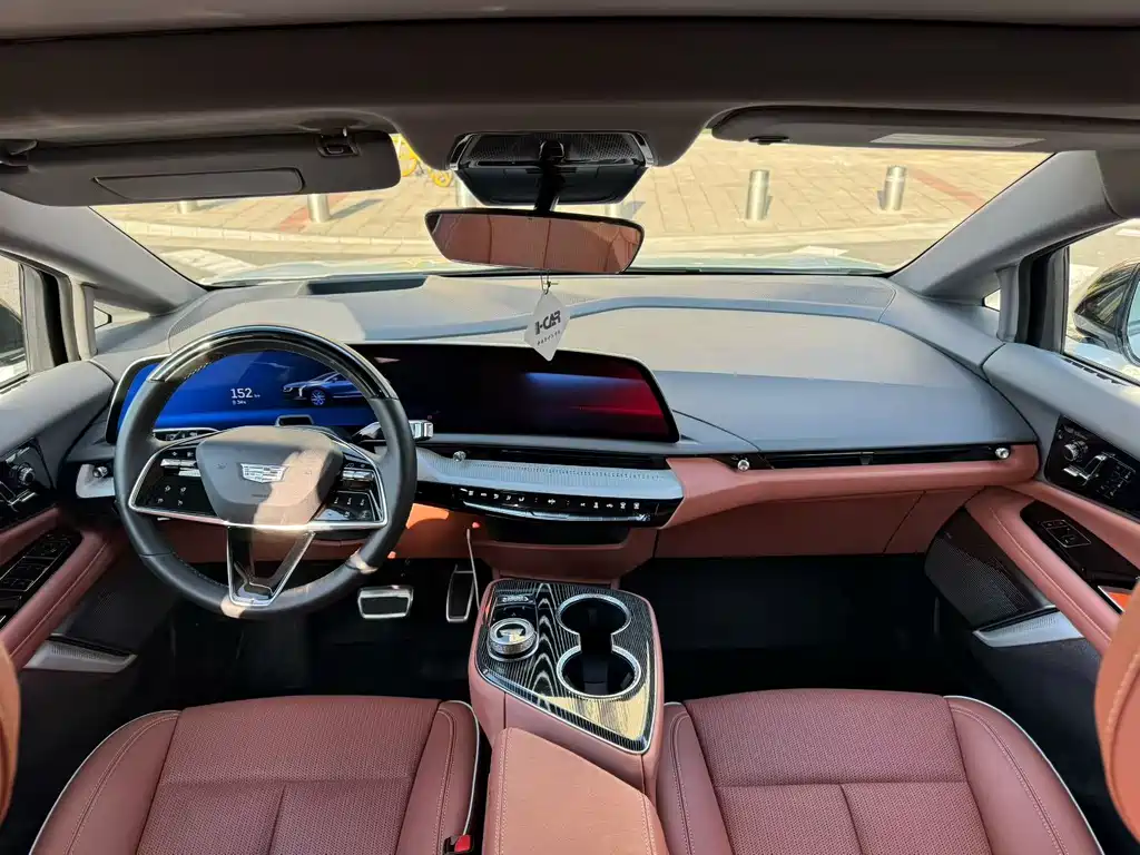 Cadillac IQ — миниатюра 7