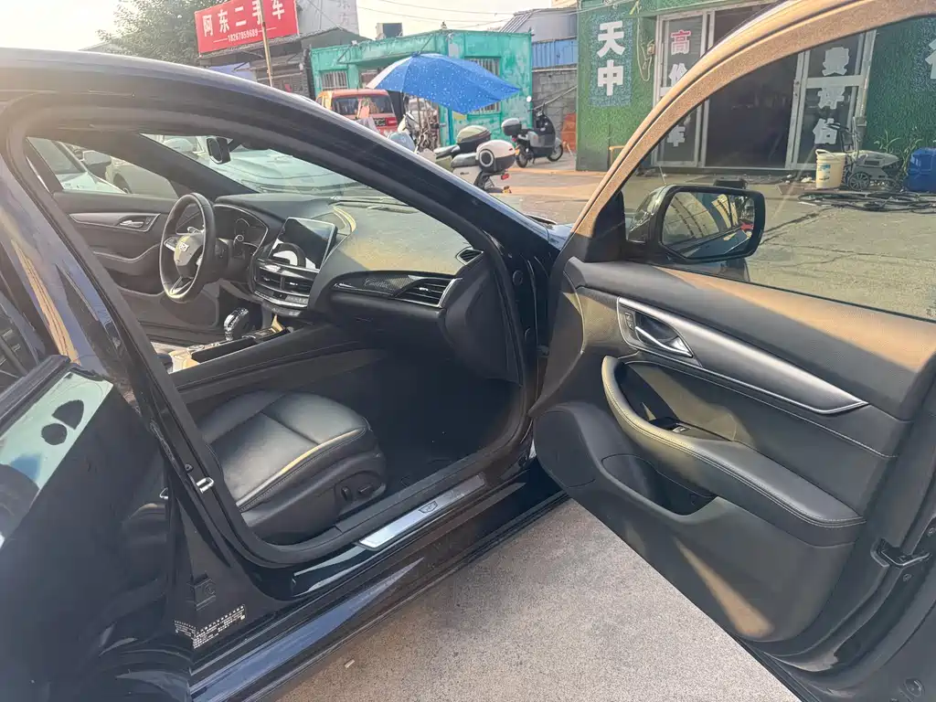 Cadillac CT5 — миниатюра 6