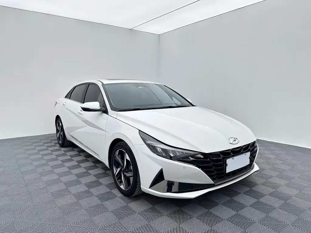 Hyundai Elantra — миниатюра 3