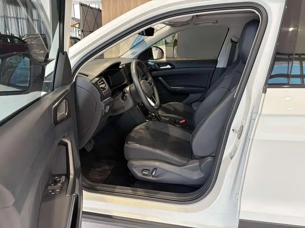 Volkswagen Tharu — миниатюра 7