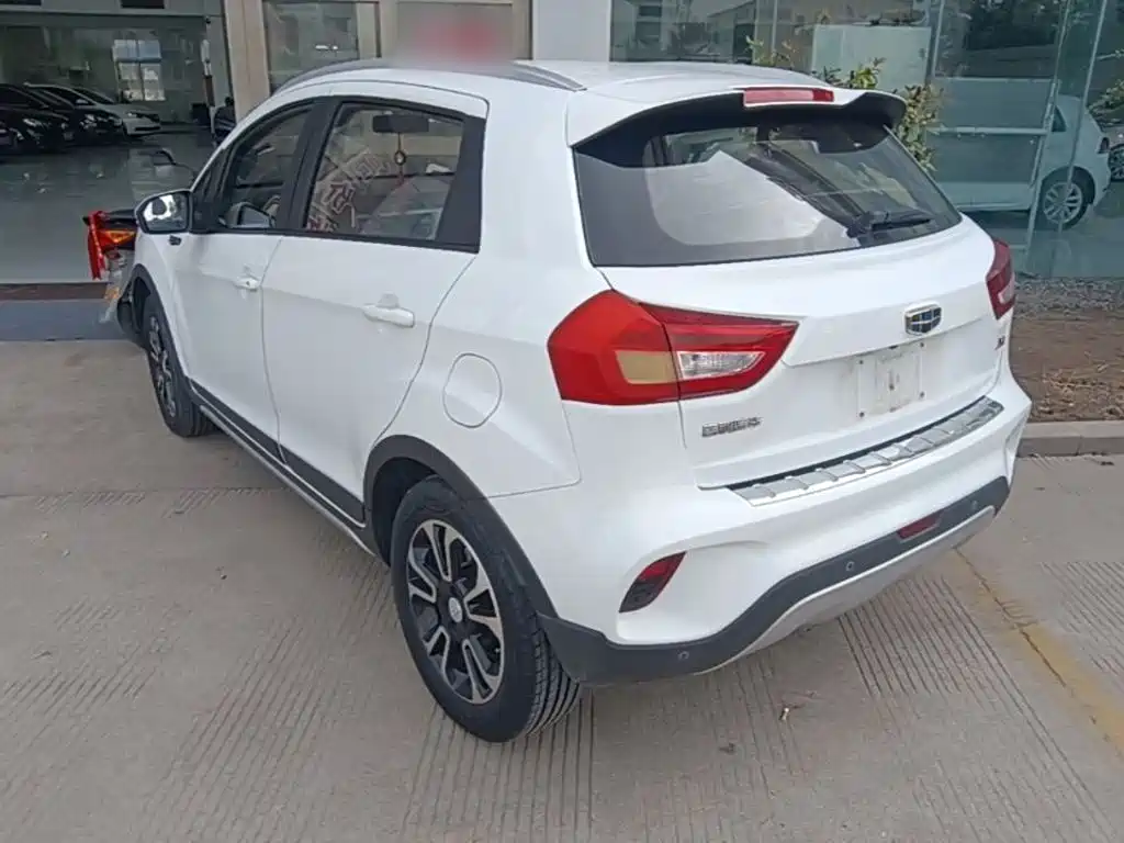 Geely Vision X3 — миниатюра 5