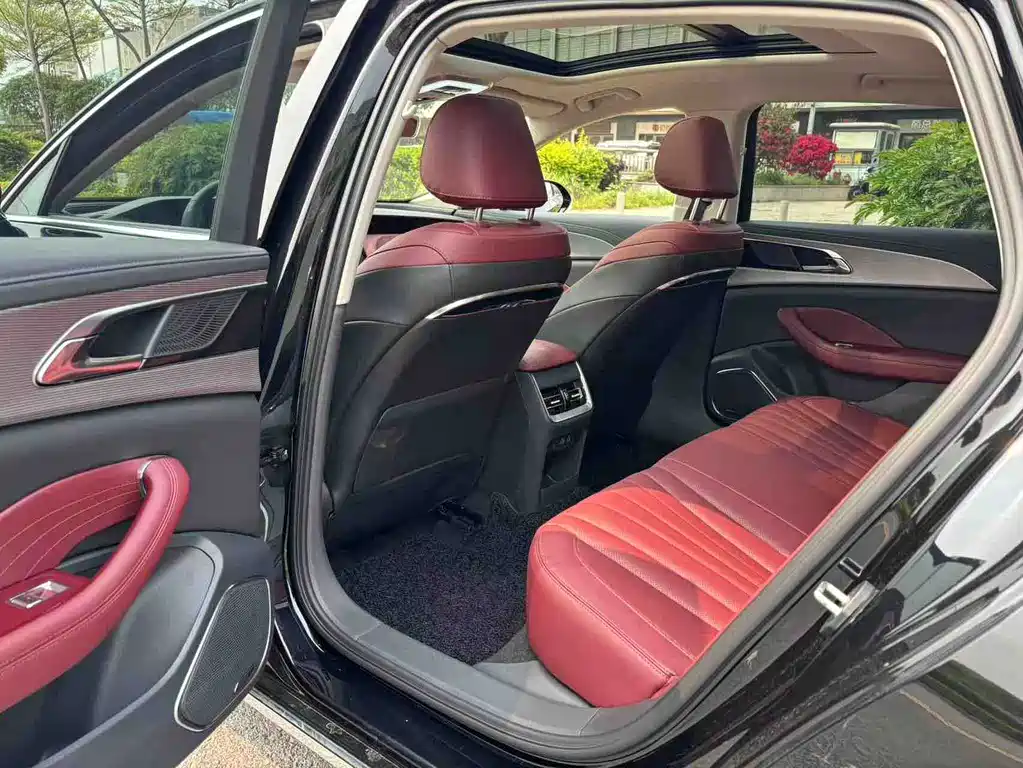 Hongqi Hongqi H5 — миниатюра 8