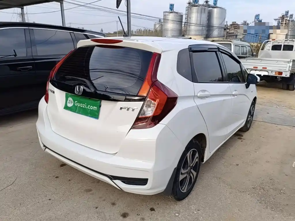 Honda Fit — миниатюра 7