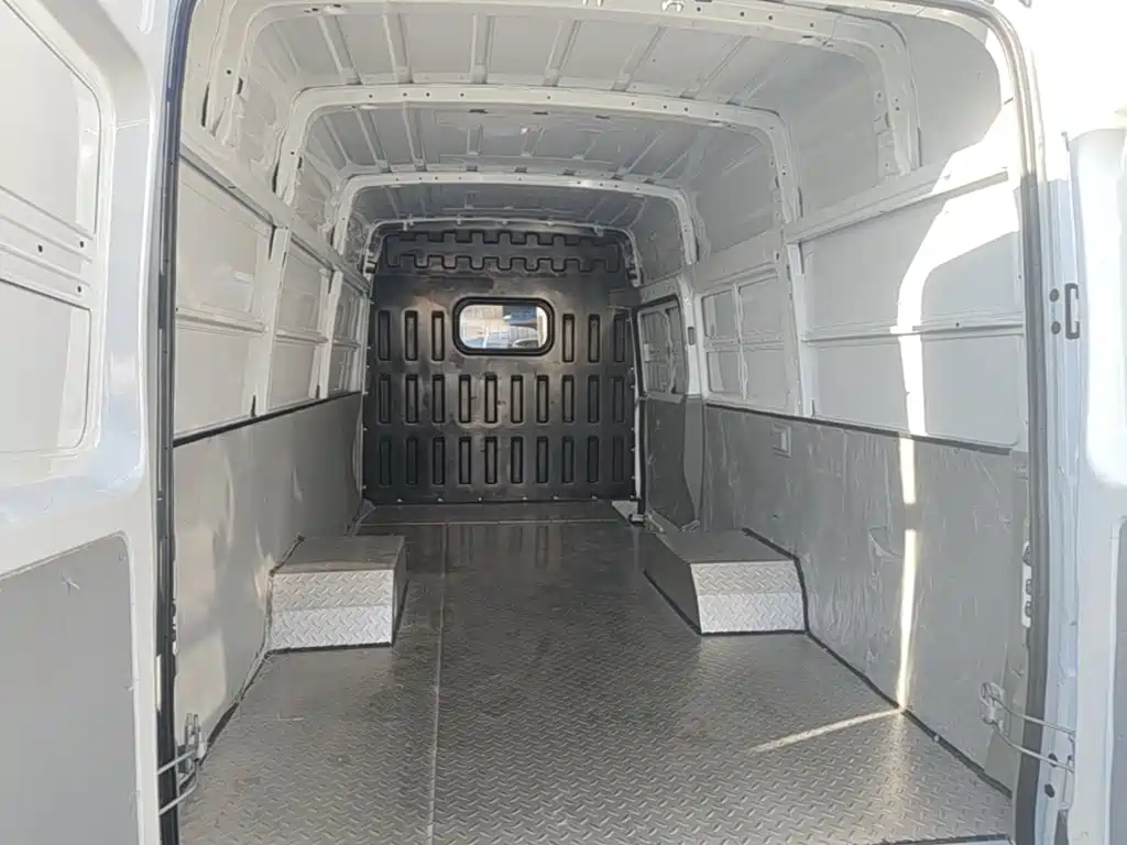 IVECO Daily — миниатюра 19