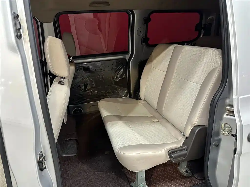 WULING WULING HONGGUANG V