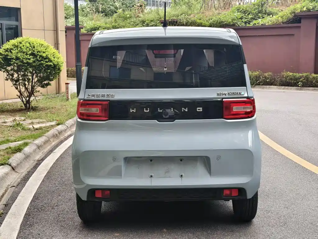 Wuling MINIEV — миниатюра 4