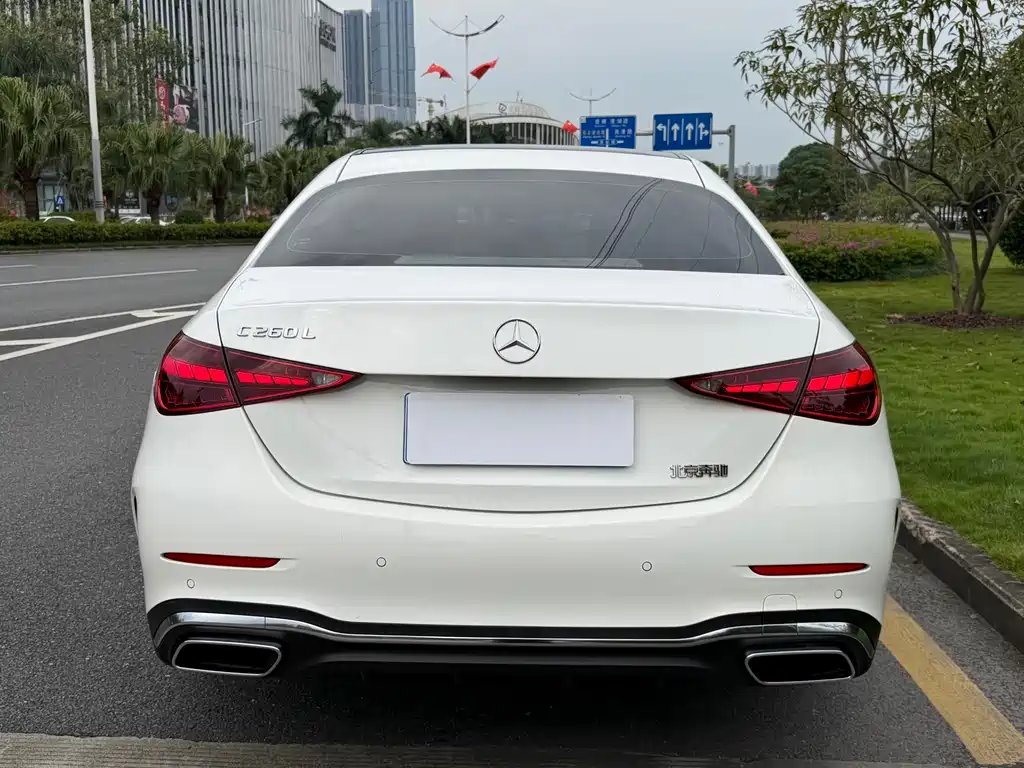 Mercedes-Benz C-Class — миниатюра 5