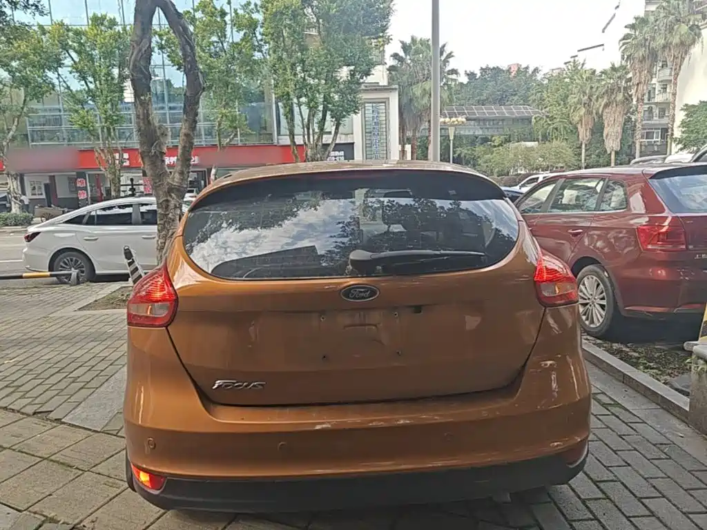 Ford Focus — миниатюра 6