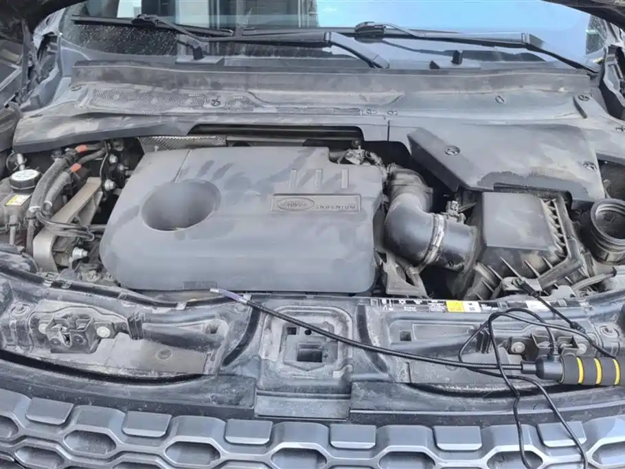 LAND ROVER DISCOVER NEW ENERGY SOURCES FOR SPORTS