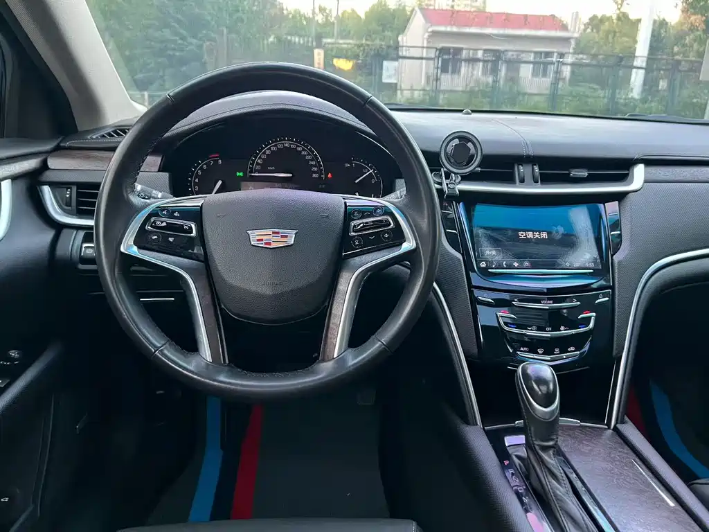 Cadillac XTS — миниатюра 9