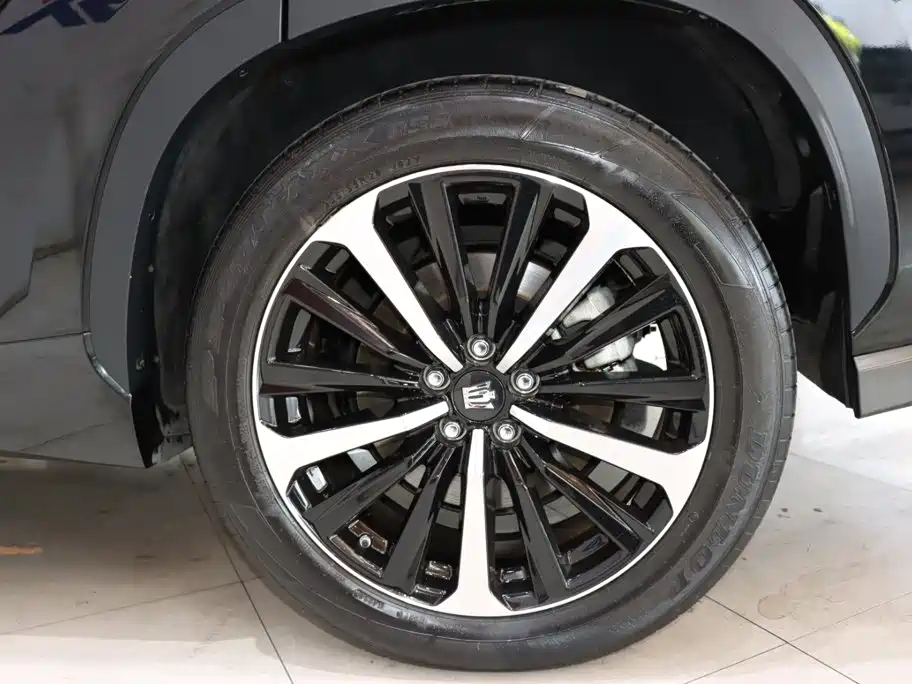 Toyota Crown Kluger — миниатюра 21
