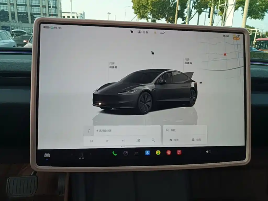 Tesla Model 3 — миниатюра 13