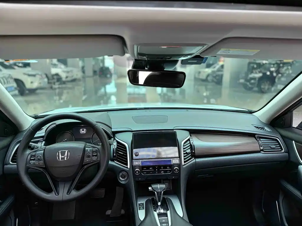 Honda Avancier — миниатюра 6