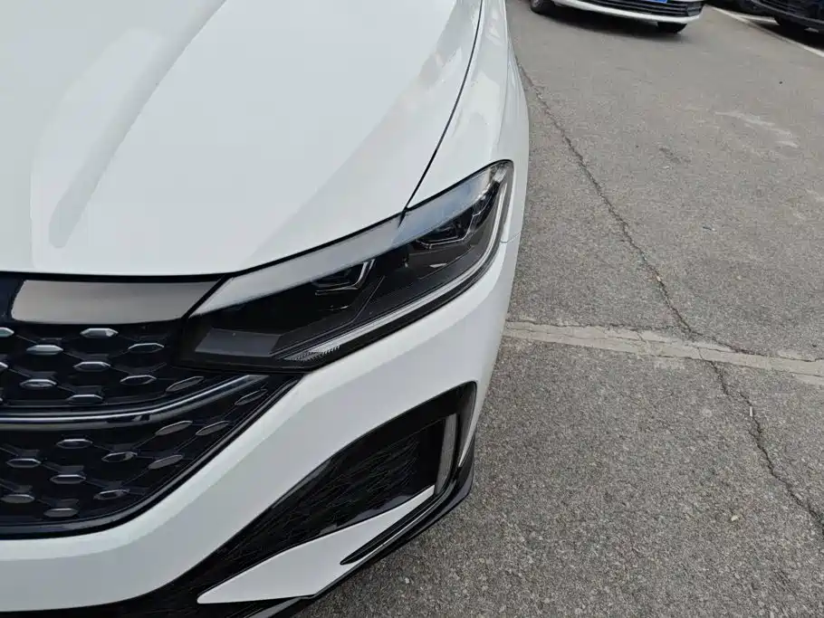 Volkswagen Lavida — миниатюра 5
