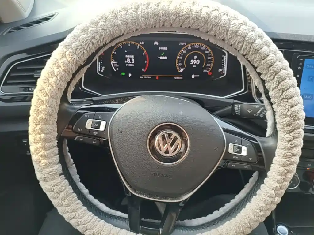 Volkswagen T-Roc — миниатюра 11