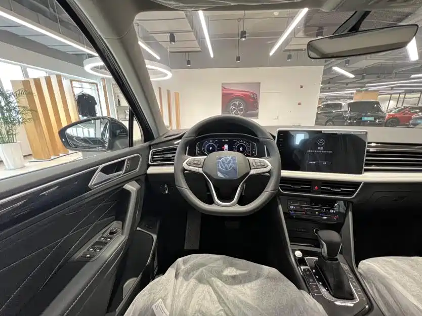 VOLKSWAGEN TIGUAN L NEW ENERGY