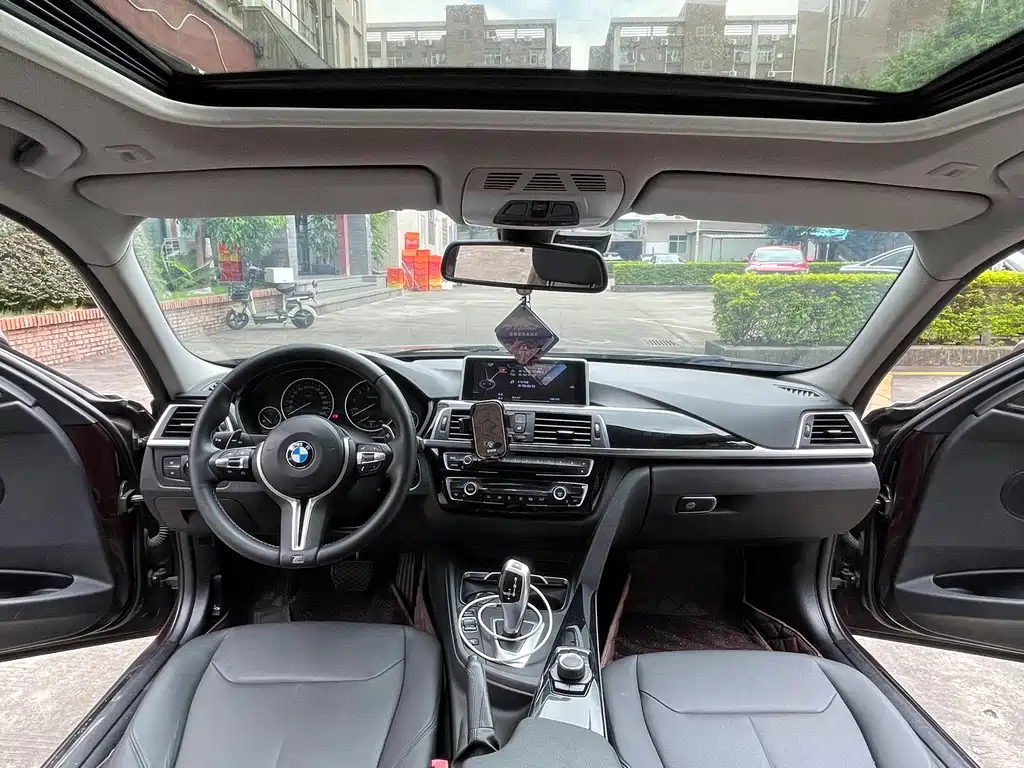 BMW 3 Series — миниатюра 11