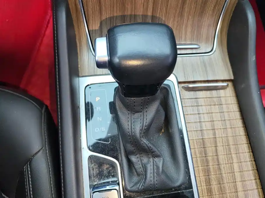 Roewe RX8 — миниатюра 16