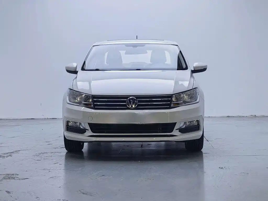 Volkswagen Santana — миниатюра 2