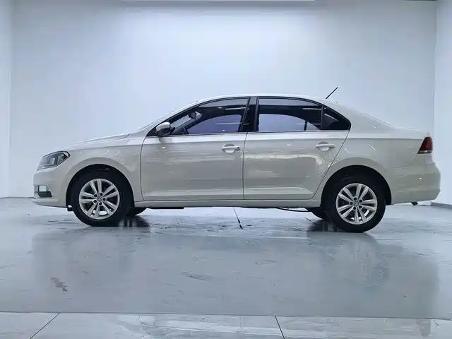 Volkswagen Santana — миниатюра 11