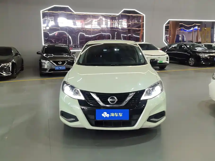Nissan Tiida — миниатюра 2