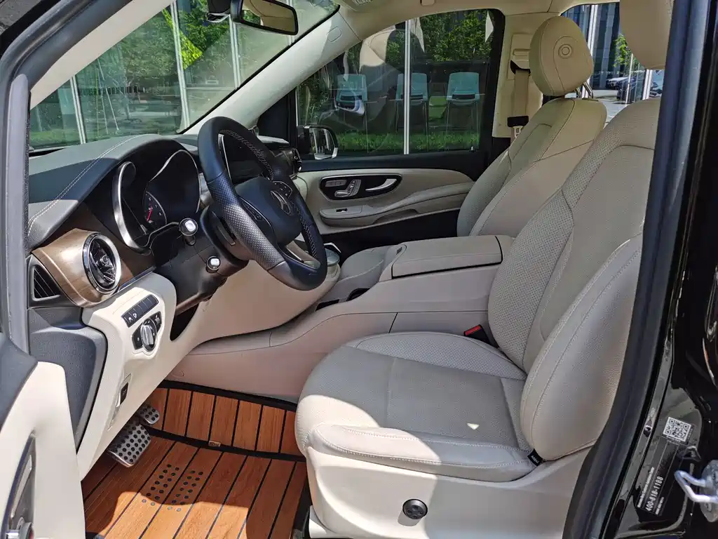 MERCEDES-BENZ V CLASS