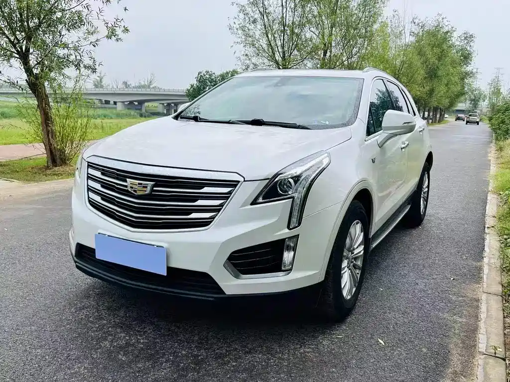 Купить Cadillac XT5