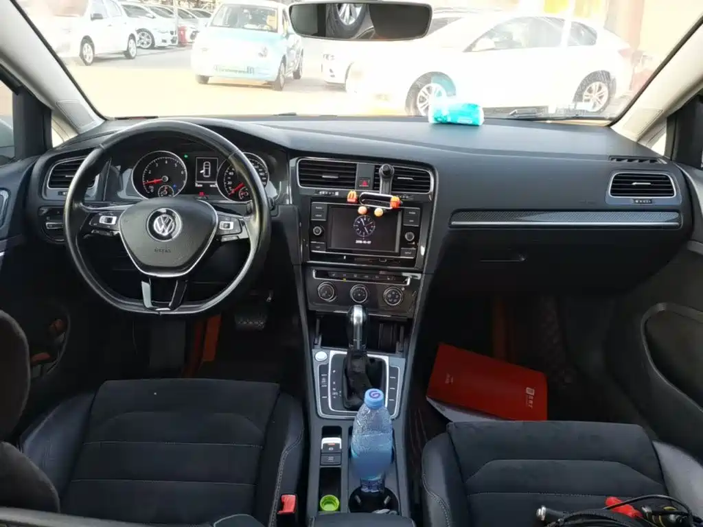 Volkswagen Golf — миниатюра 10