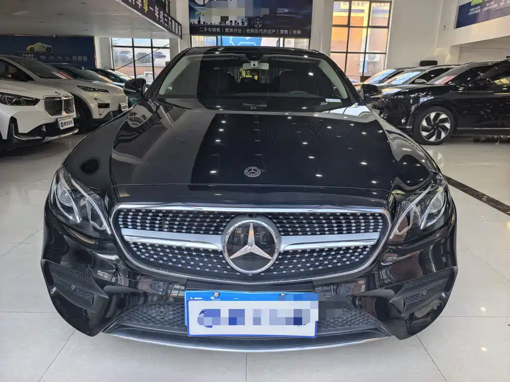 Mercedes-Benz E-Class — миниатюра 2