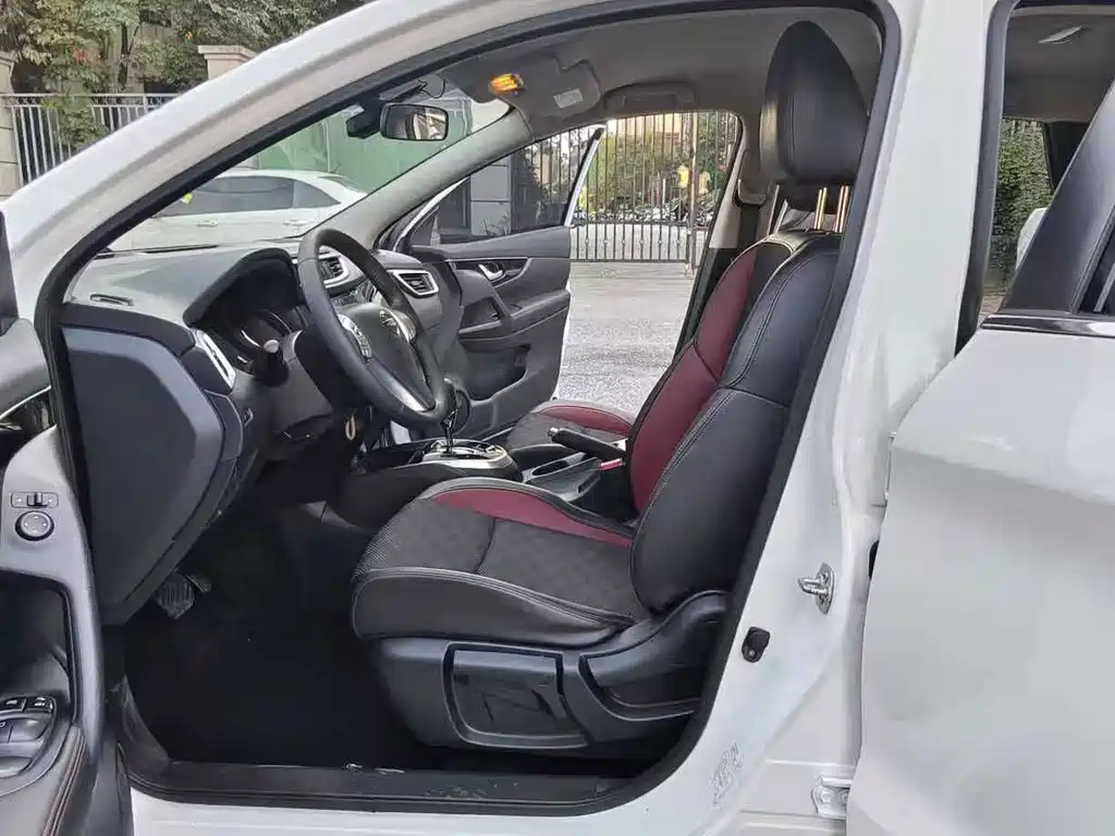 Nissan Qashqai — миниатюра 9