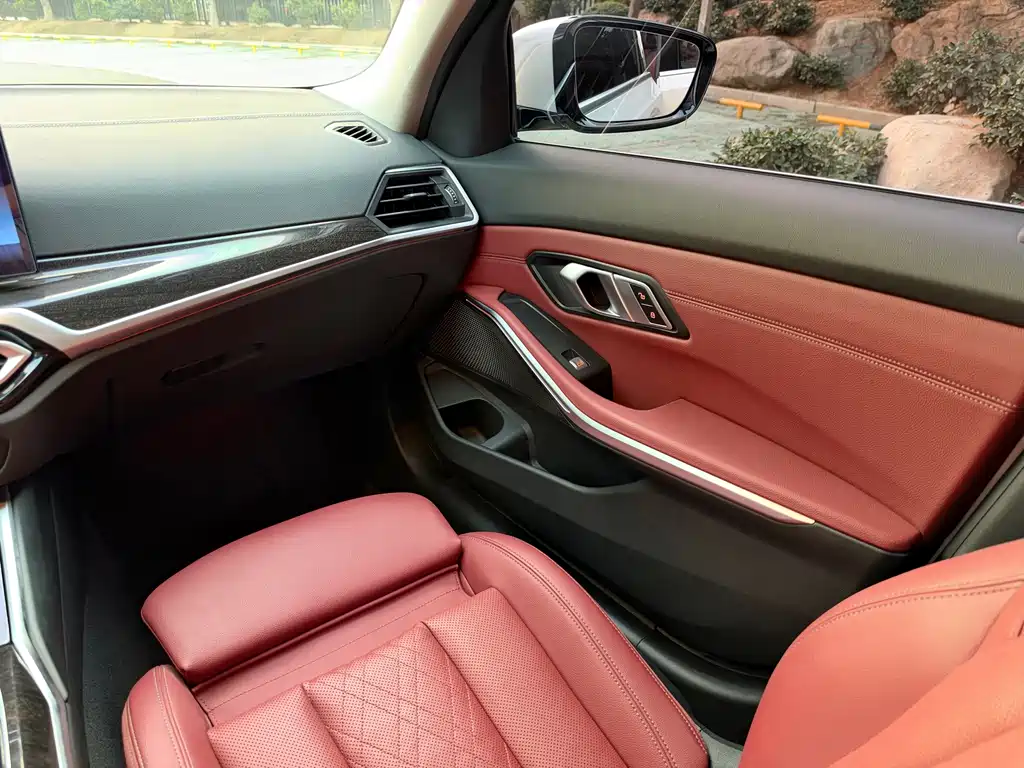 BMW 3 Series — миниатюра 8