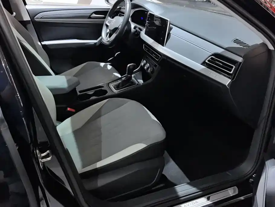 Volkswagen Lavida — миниатюра 8