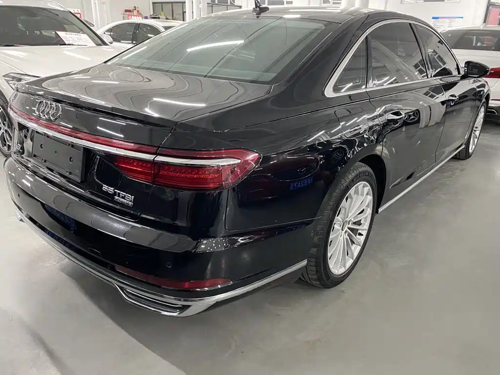 Audi A8 — миниатюра 8