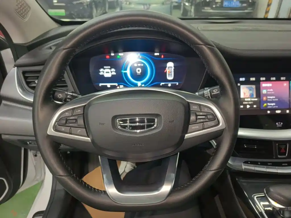Geely Borui Hybrid — миниатюра 11